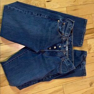 Levi High Waisted Jeans